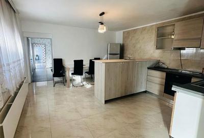 Casă cu 8 camere cu Canalizare în Lunei - 10