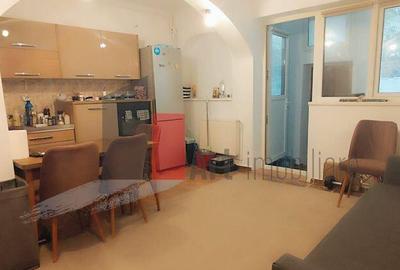 Casa YENI , constructie 2002, finisata complet