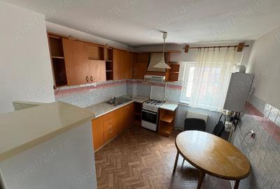 Apartament spa?ios 4 camere de inchiriat in Bra?ov, zona Racadau