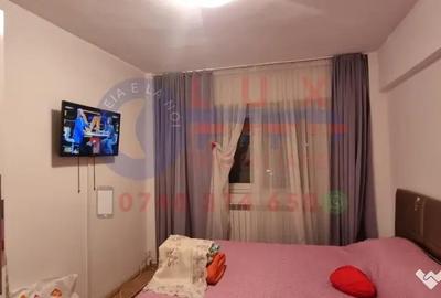 Apartament cu 2 camere decomandat în Pelican