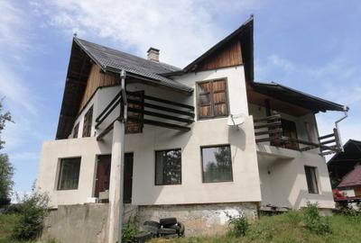 Casă cu 4 camere în Vârfu Dealului - 6