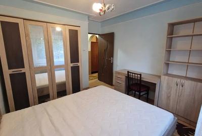 Apartament cu 2 camere, DECOMANDAT, zona Alexandru Cel Bun