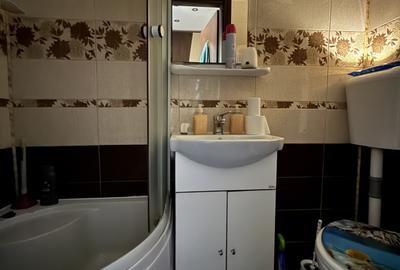 Garsonieră decomandată, mobilată în Fratelia - 6