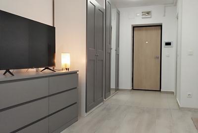 Hils Pallady, Metrou Anghel Saligny Garsoniera - 1