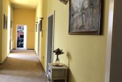 Vila generoasa,destinatii multiple - 9