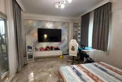 Apartament cu 4 camere decomandat în Central - 13