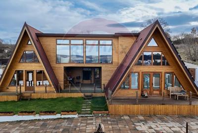 Casă cu 6 camere cu Teren 500 Mp în Periferie