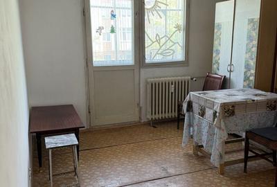 Garsonieră decomandată în Calea București