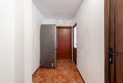 Garsonieră decomandată, mobilată în Mioveni - 7