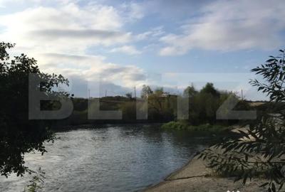 Teren de 25383 mp, în Central - 2