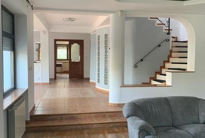 Baneasa vila de lux cu 7 camere, 327mp, curte 430mp, Clinica Regina Maria Baneasa vila de lux cu 7 camere, 327mp, curte 430mp, Clinica Regina Maria - 2