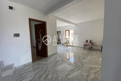 VALU LUI TRAIAN(COD 07) -Casa P+M 5 camere cu teren de 300 mp - 1