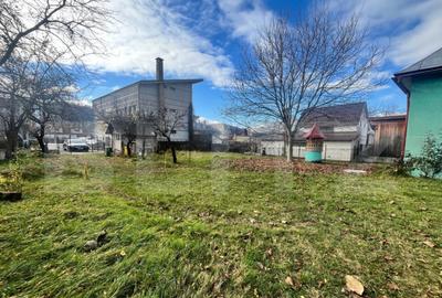 Casă cu 5 camere cu Teren 1000 Mp în Prundu Bârgăului - 1