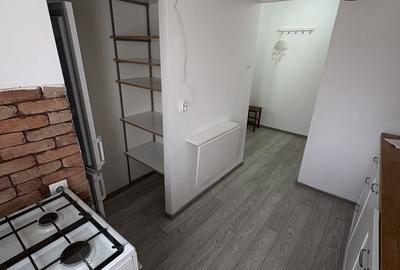 Apartament cu 2 camere nedecomandat în Central