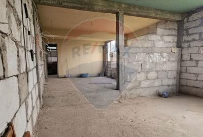 Casă cu 5 camere cu Teren 1882 Mp în Crevedia - 6