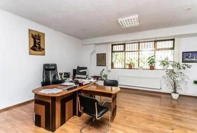 Ofer spre inchiriere birou spatiu comercial 56 de mp, etaj1 in zona unirii. - 2
