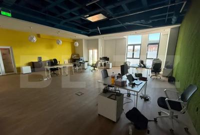 Spațiu comercial, de 120 mp, în Central