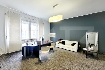Apartament de vanzare cu 4 camere, 130 mp,  Ultracentral