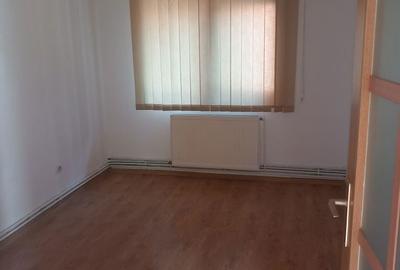 Casă cu 3 camere în Stana - 1