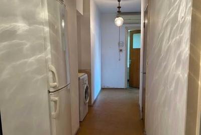 Vanzare apartament 3 camere zona Nicolae Titulescu