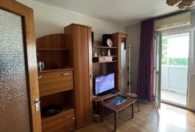 Apartament cu 3 camere decomandat în P-ța Victoriei - 1