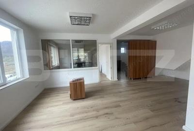 Spațiu comercial, de 300 mp, în Central - 9