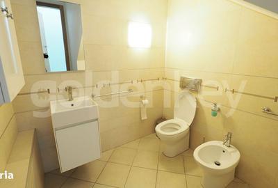 Casă cu 5 camere cu Teren 500 Mp în Central - 2