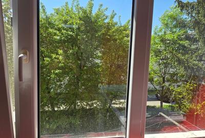 Apartament cu 3 camere decomandat, mobilat în Micro 3 - 13