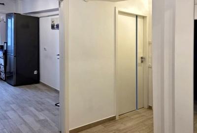 Apartament cu 4 camere decomandat în 9 Mai - 9