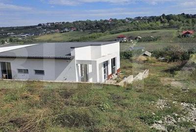 Casa la rosu, 4 camere, terasa mare cu vedere foarte frumoasa, zona Visan Casa la rosu, 4 camere, terasa mare cu vedere foarte frumoasa, zona Visan - 2