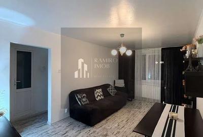 Apartament cu 4 camere semidecomandat, mobilat în Apărătorii Patriei