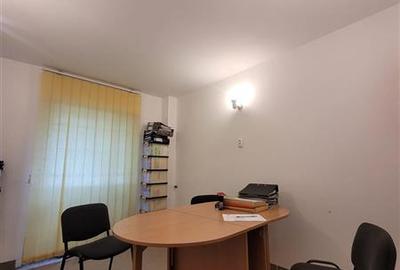 Apartament cu 3 camere decomandat, mobilat în Central - 3
