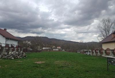 Teren de 2823 mp, în Sălătrucel - 1