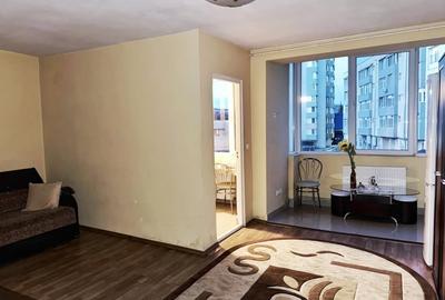 Garsoniera 30 mp etaj 1, Bulevard - zona Generala 1, centrala proprie - 2