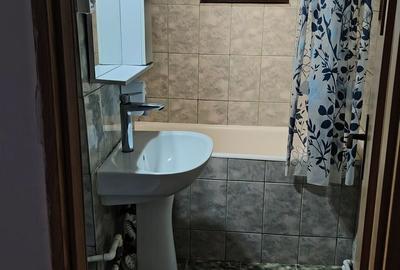 Apartament cu 4 camere decomandat în Micro 5 - 6
