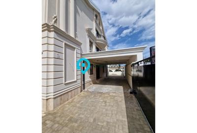 Casă individuală cu 15 camere cu Canalizare în Central - 22