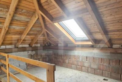 Casă cu 7 camere cu Teren 2703 Mp în Halmeu - 1