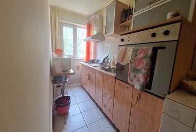 Apartament 3 camere, decomandat, etaj 2, mobilat Zona Dacia - 6
