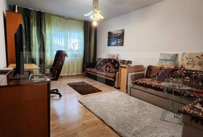 Apartament de inchiriat, 2 camere, zona Rovine - 1