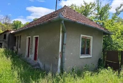 Casă cu 4 camere cu Teren 4 Mp în Stâncești - 10