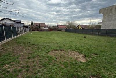 Teren de 850 mp, în Miroslava