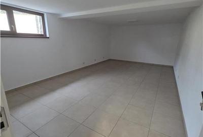 Duplex cu 4 camere cu Teren 500 Mp în Central - 9