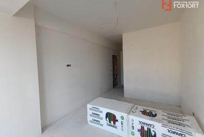 Apartament cu 3 camere semidecomandat în Giroc - 1