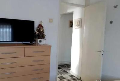 Apartament cu 2 camere decomandat în Burdujeni