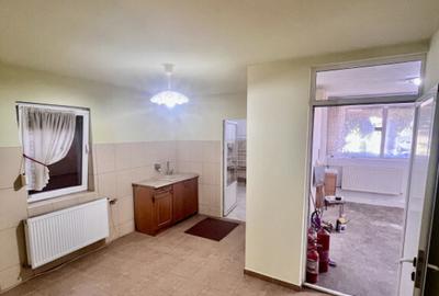 Casa de vanzare Frumusani - Spatiu Comercial la Parter - 25 - 10