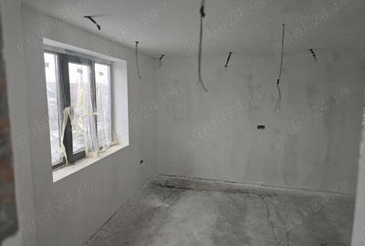 Casă cu 5 camere cu Teren 300 Mp în Săveni - 3