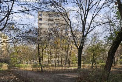 2 Camere, circular, 3/10, bloc Z, zonă foarte verde, metrou Favorit, Comision 0% - 22