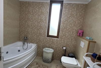 Apartament cu 3 camere decomandat în Făcăi - 4