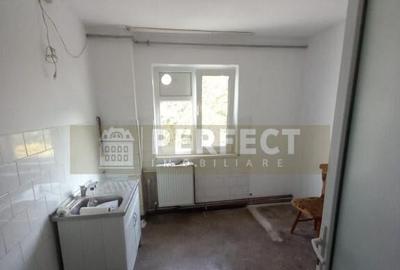 Ap.3 camere DECOMANDAT,Vest, etajul 4, Pret 72000 euro - 14