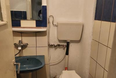 Apartament cu 2 camere nedecomandat în Central